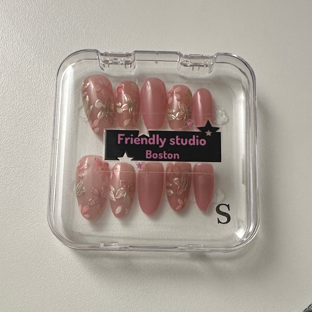 Pink Floral Press-On Nails